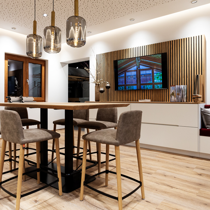 Fensterbauer in Passau mit eigener Fertigung und Tradition. Echtes Handwerk seit 1926: Hochwertige Fenster aus Holz & Kunststoff für Südostbayern. Passau Fenster – Tradition, die man sieht. Mehr erfahren!