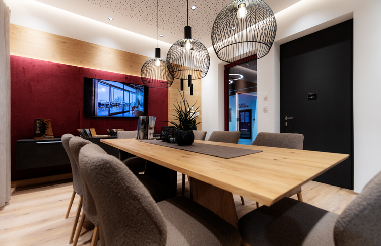 Fenster Montage Service im Landkreis Passau. Alles aus einer Hand: Fenster nach Maß & Insektenschutz bei Passau Fenster. Holz, Kunststoff & Aluschale in Perfektion seit 1926. Jetzt beraten!